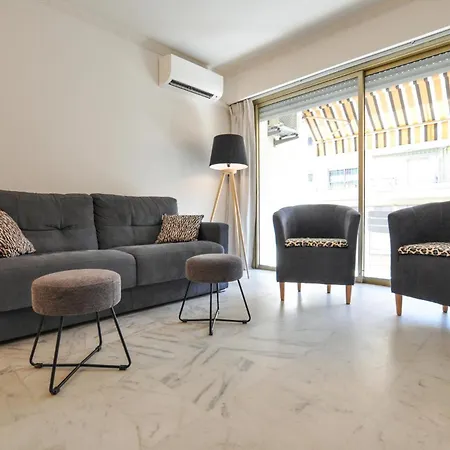Beautiful In With Kitchen Apartment
