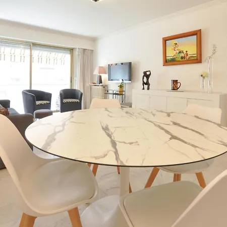 Beautiful In With Kitchen *